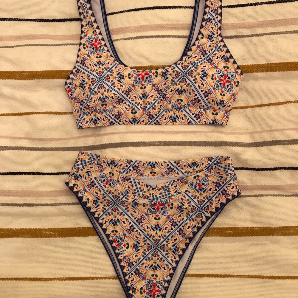 High-waisted bikini - Picture 1 of 6